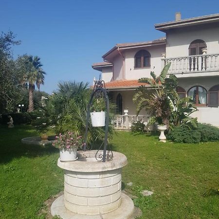 La Casa Delle Rose 1 Villa Giba Buitenkant foto