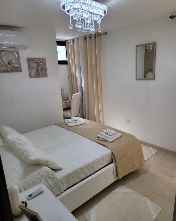 La Casa Delle Rose 1 Villa Giba Buitenkant foto