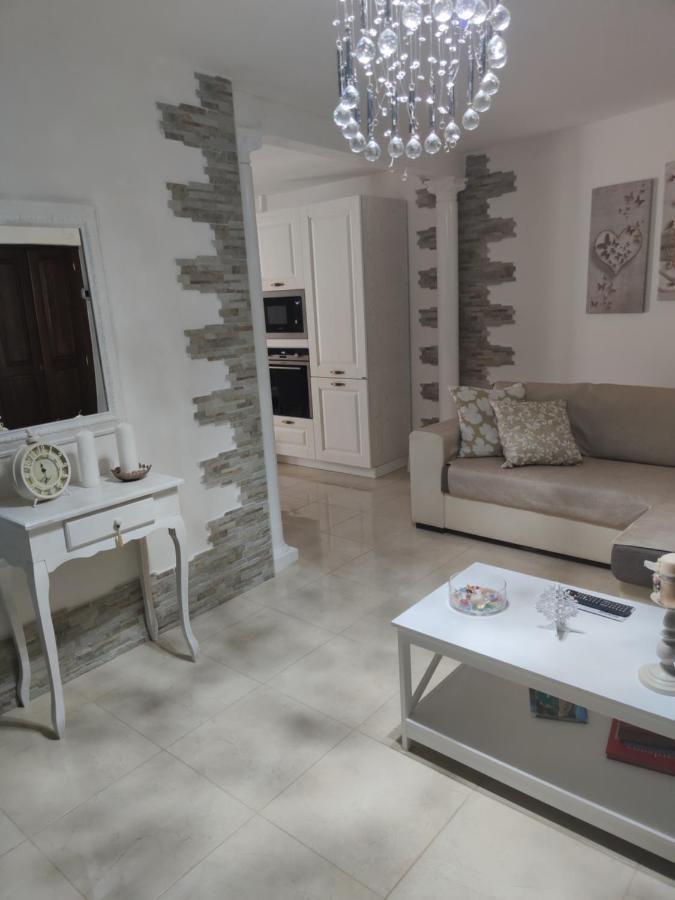 La Casa Delle Rose 1 Villa Giba Buitenkant foto